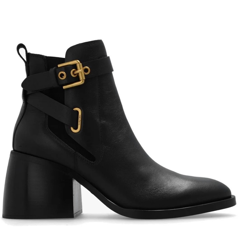 NWT Chloe Averi Black Booties